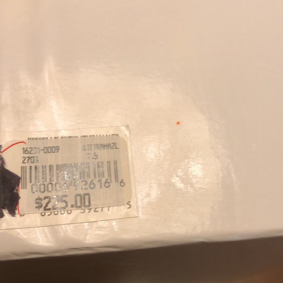 New with tags, MichaelKors wedge sandal i - Picture 5 of 9